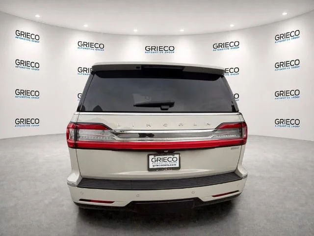 Used 2019 Ceramic Pearl Metallic Lincoln Reserve image 34