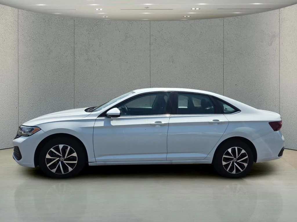 3VW5M7BU8RM045052
