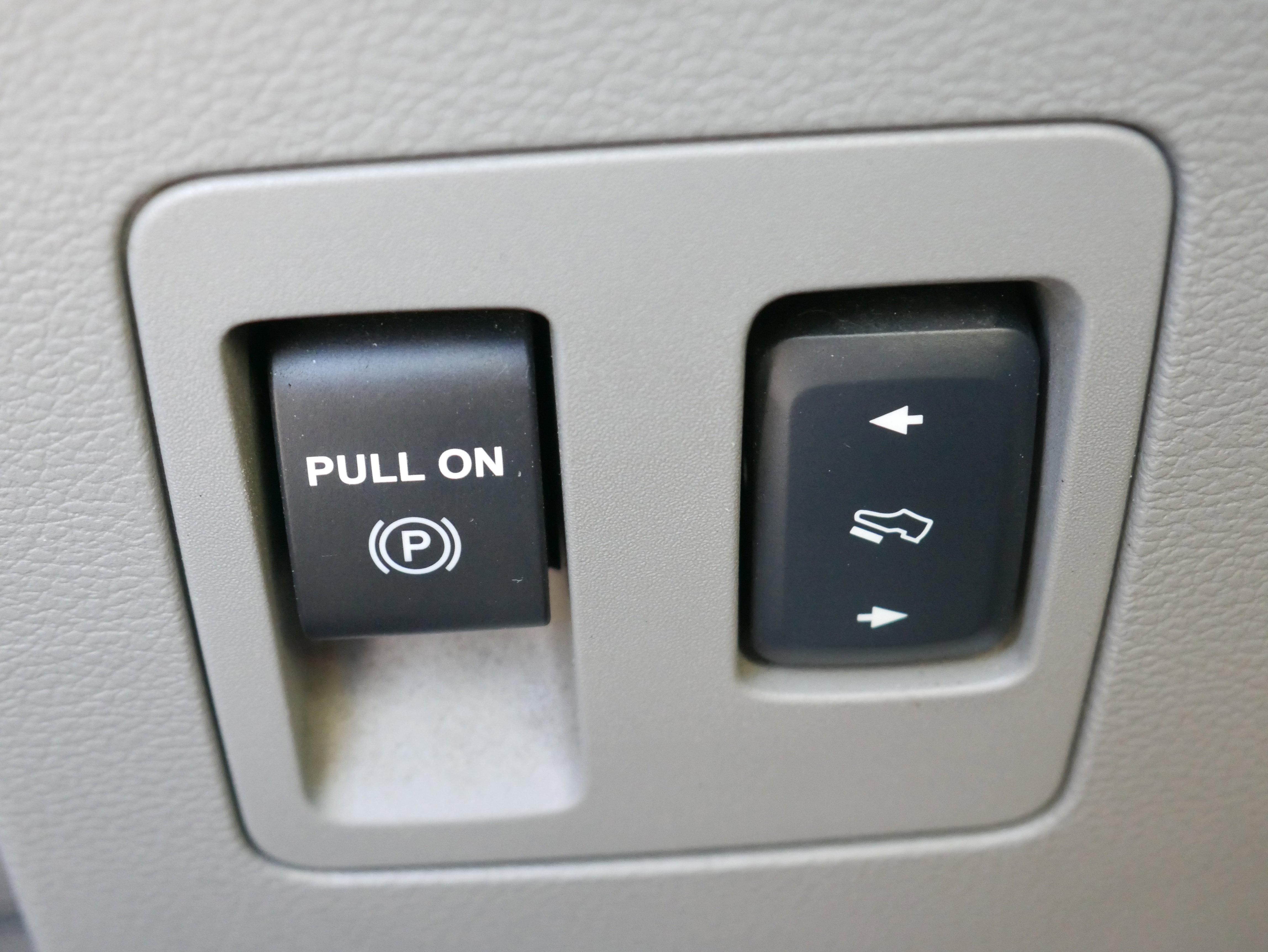 Used 2018 Wht Ford XL image 31