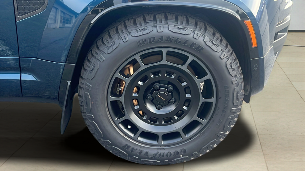 New 2026 Blue Land Rover  OCTA image 23