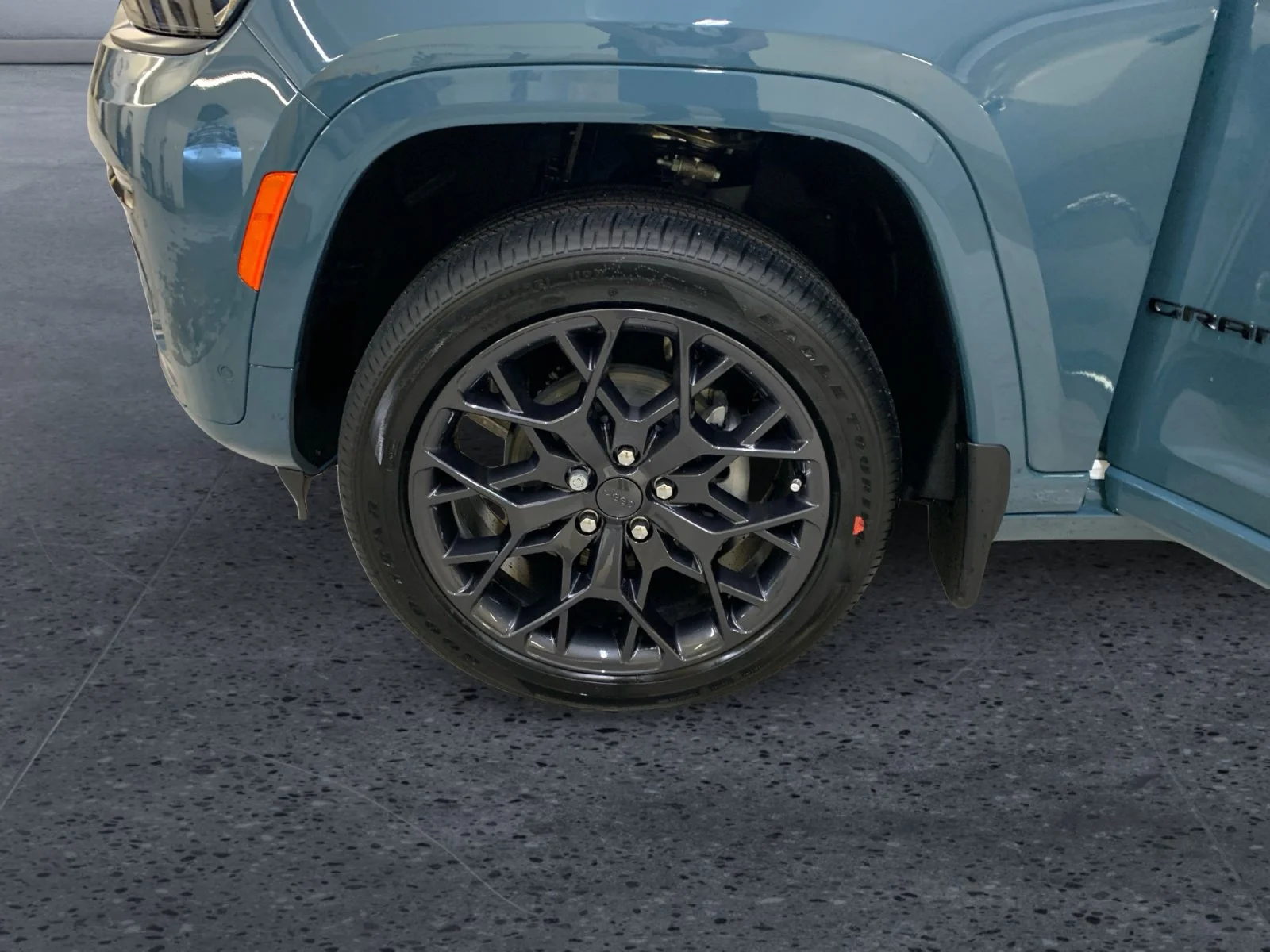 New 2026 STEEL BLUE Jeep Summit image 9