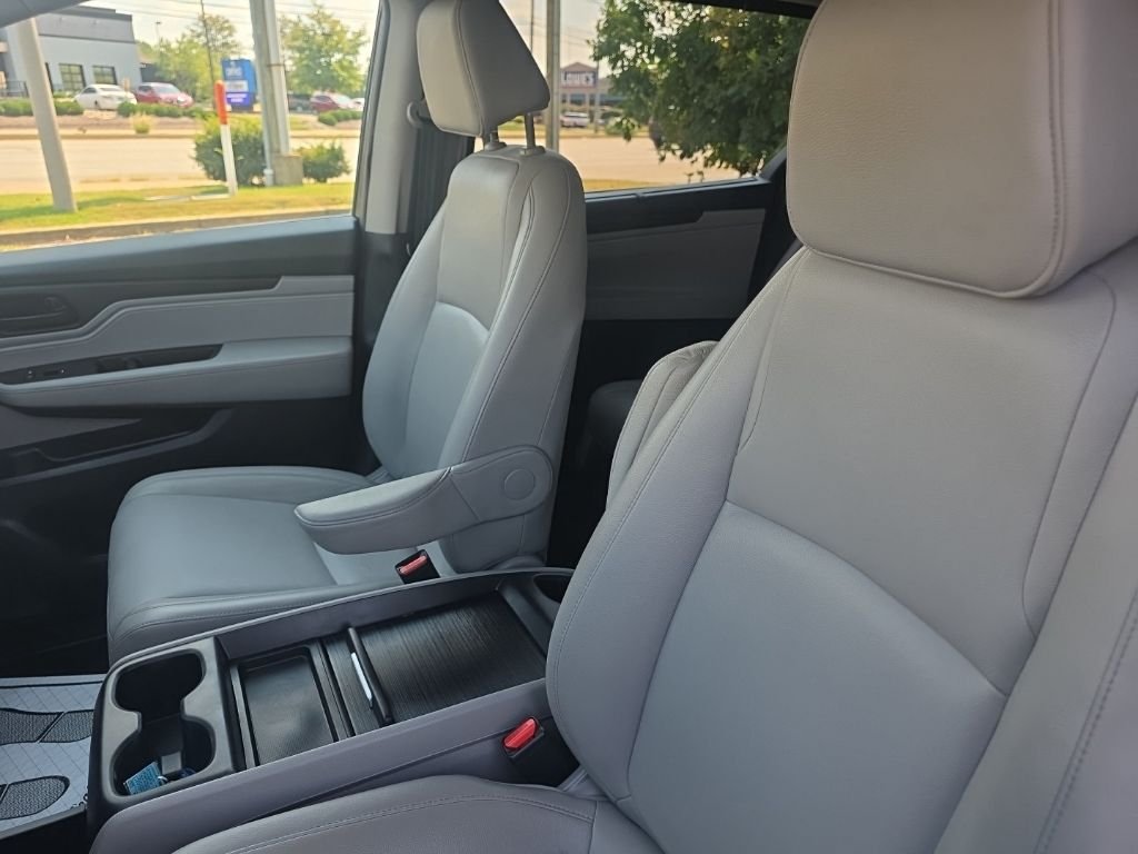 Used 2019  Honda EX-L image 11