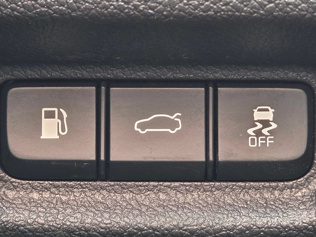 Used 2017 Titanium Silver Kia EX image 17