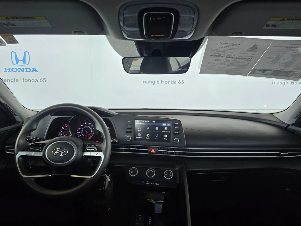 Used 2021 Blue Hyundai SE image 6
