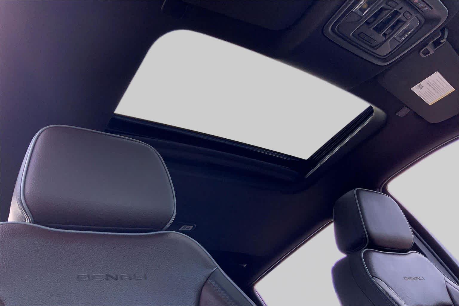 Used 2022 Pacific Blue Metallic GMC Denali image 14