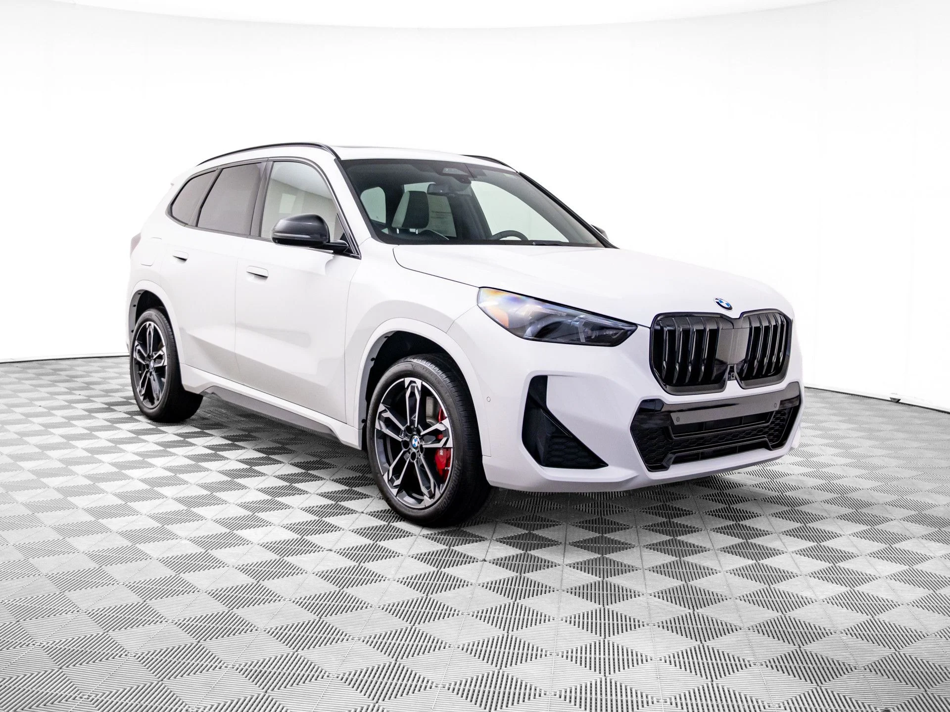 New 2026 White BMW xDrive28i image 9