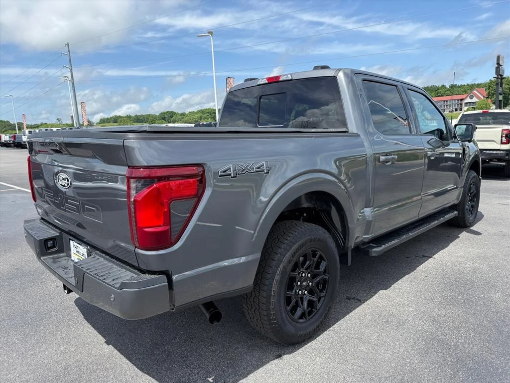 Certified Used 2025 Gray Ford XLT image 7