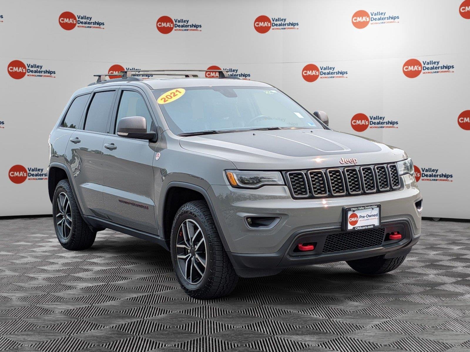 Used 2021 Sting-Gray Clearcoat Jeep Trailhawk image 3