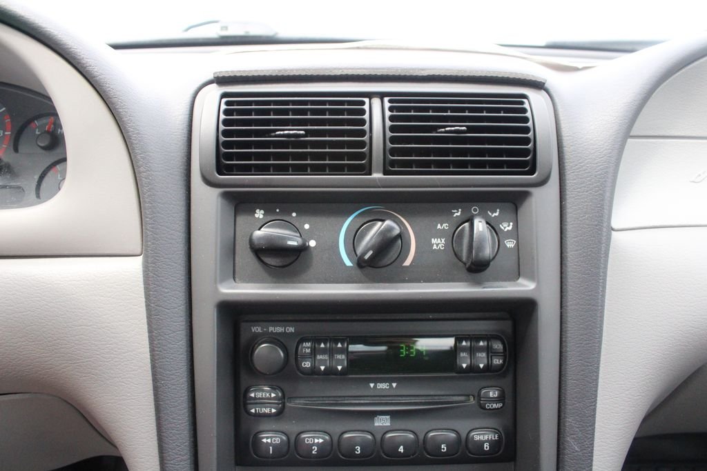Used 2003 Silver Ford V6 image 10