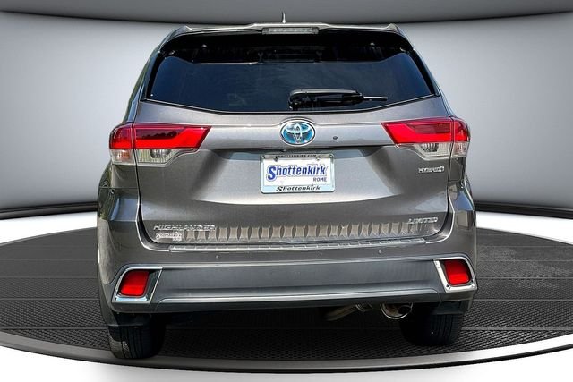 Used 2018 Gray Toyota Limited Platinum image 6