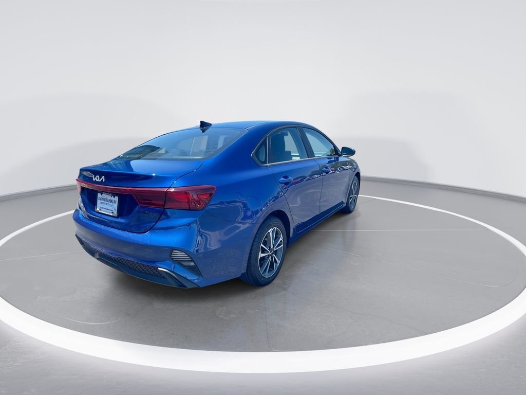 Used 2024 Blue Kia LXS image 8