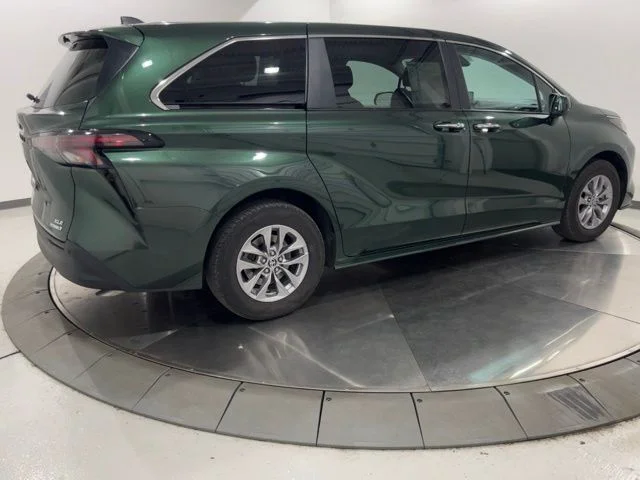 Certified Used 2024  Toyota XLE image 5