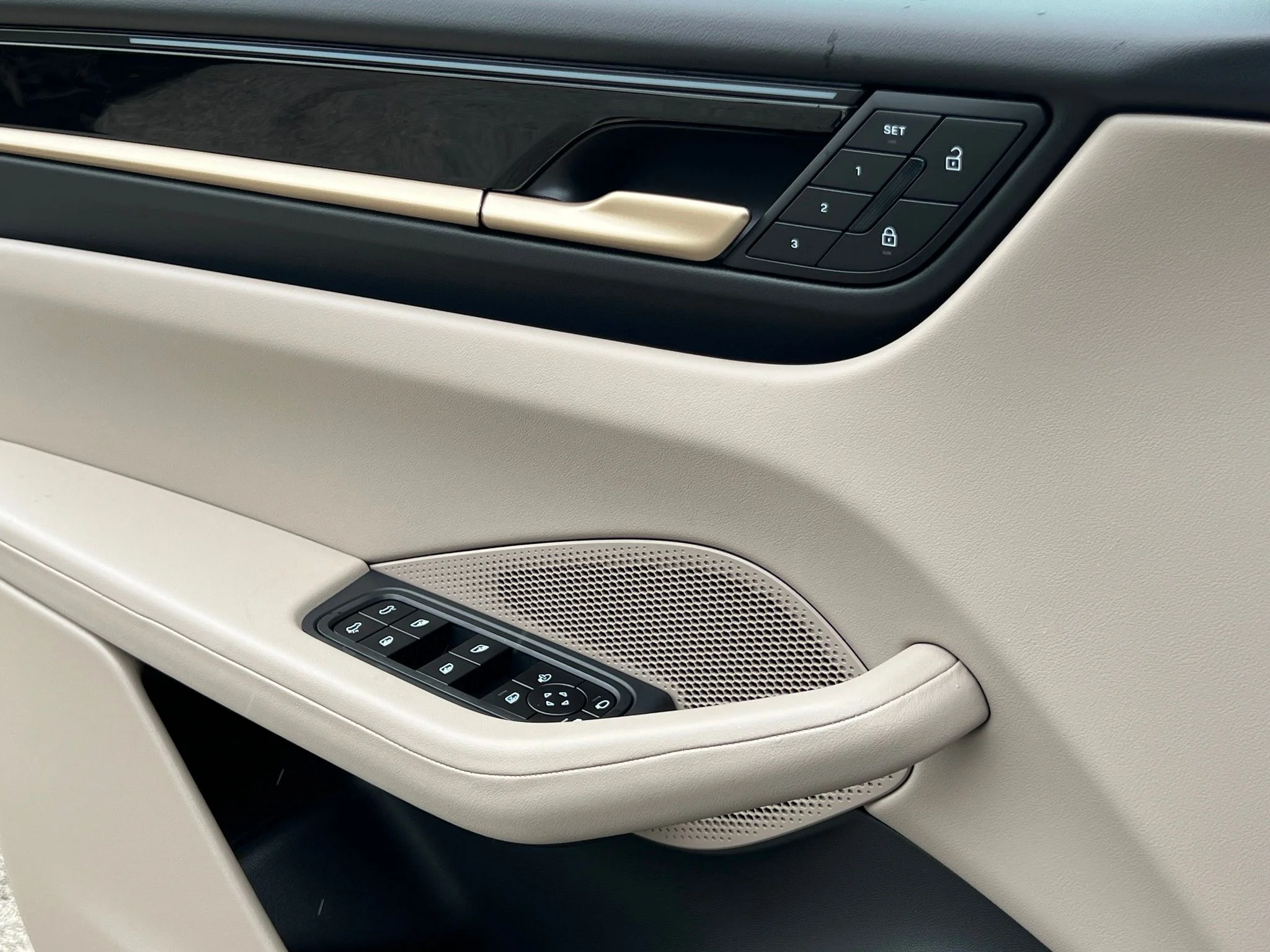 Used 2025 White Porsche 4 image 35