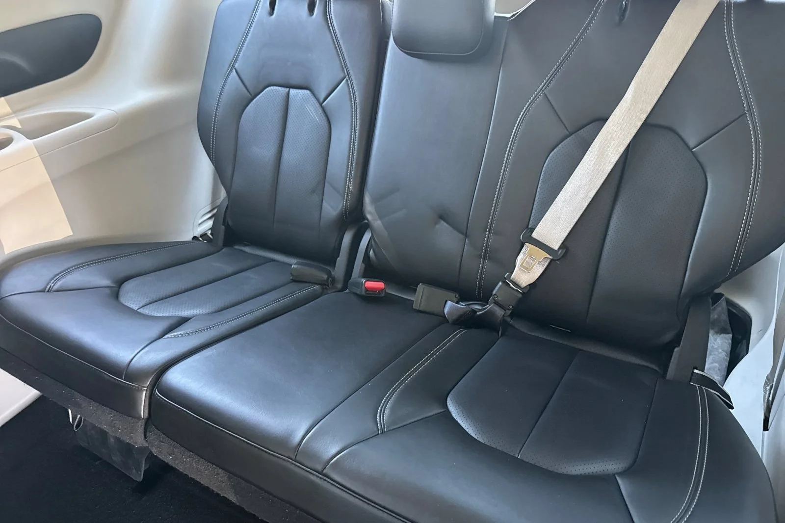 2024 Chrysler Pacifica Touring L - Photo 16