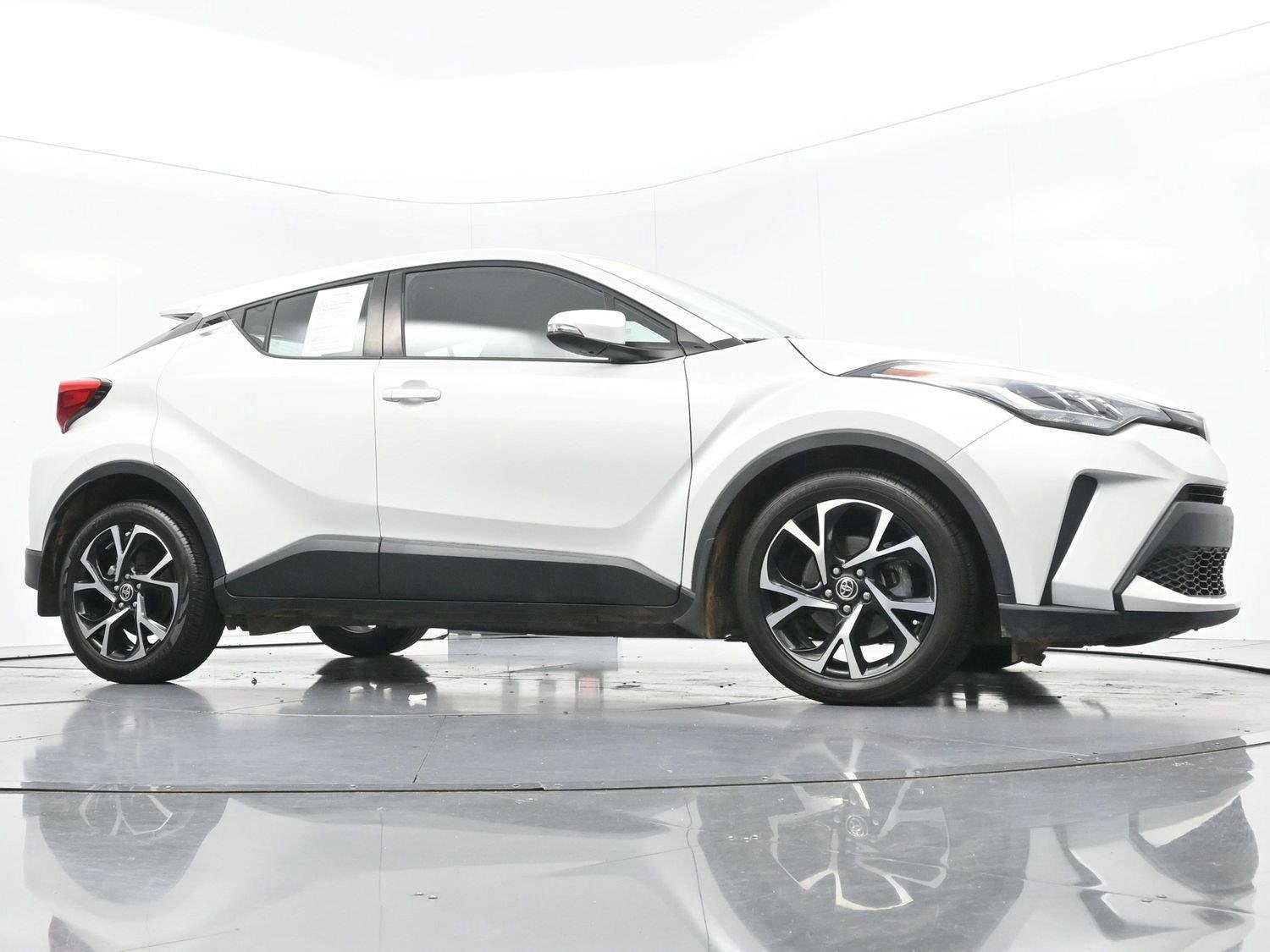 Used 2022 Wind Chill Pearl Toyota XLE image 40