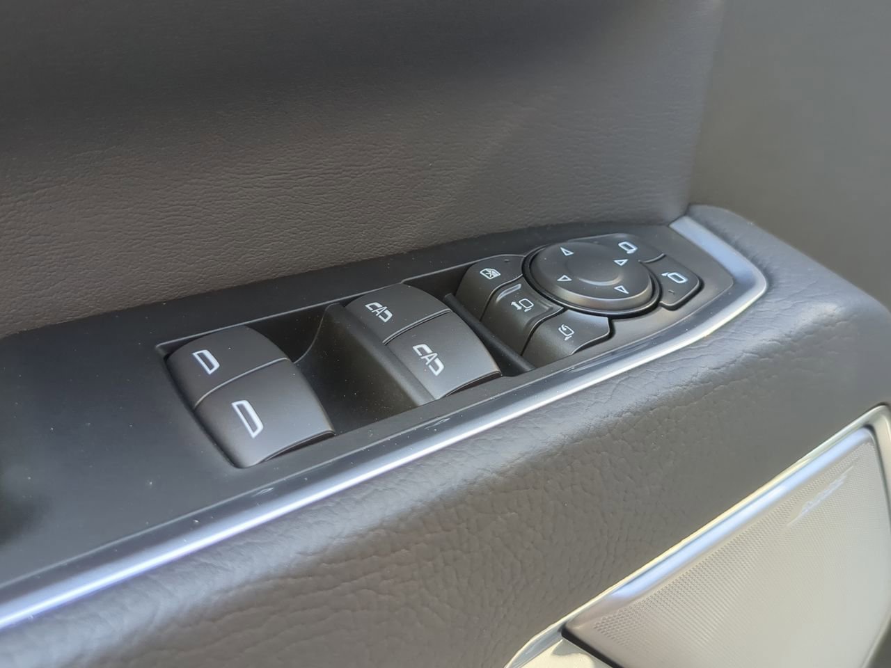 2026 GMC Sierra 3500HD Denali - Photo 24