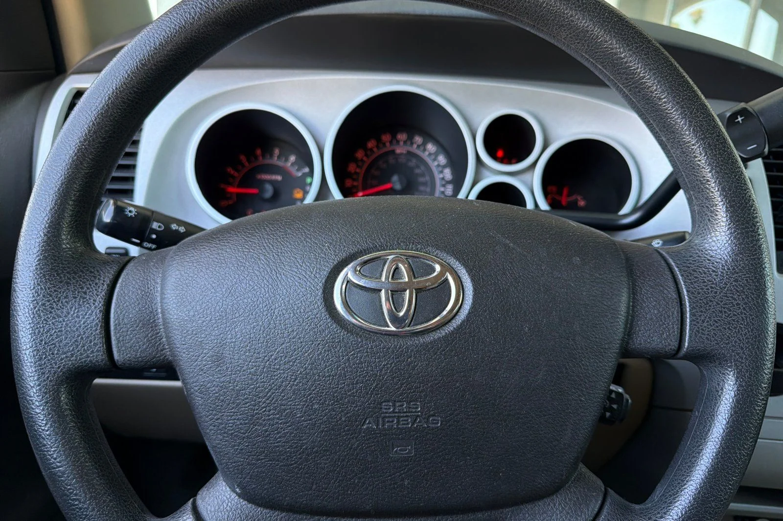 Used 2007 White Toyota SR5 image 22