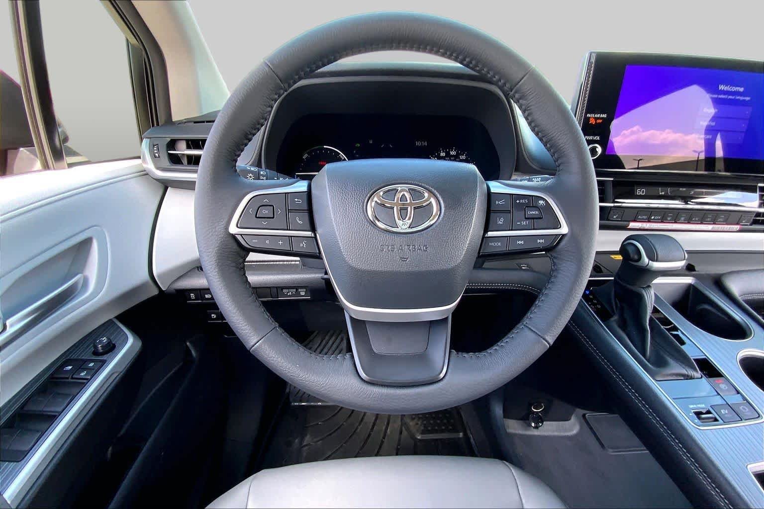 Used 2026 Ruby Flare Pearl Toyota XLE image 6