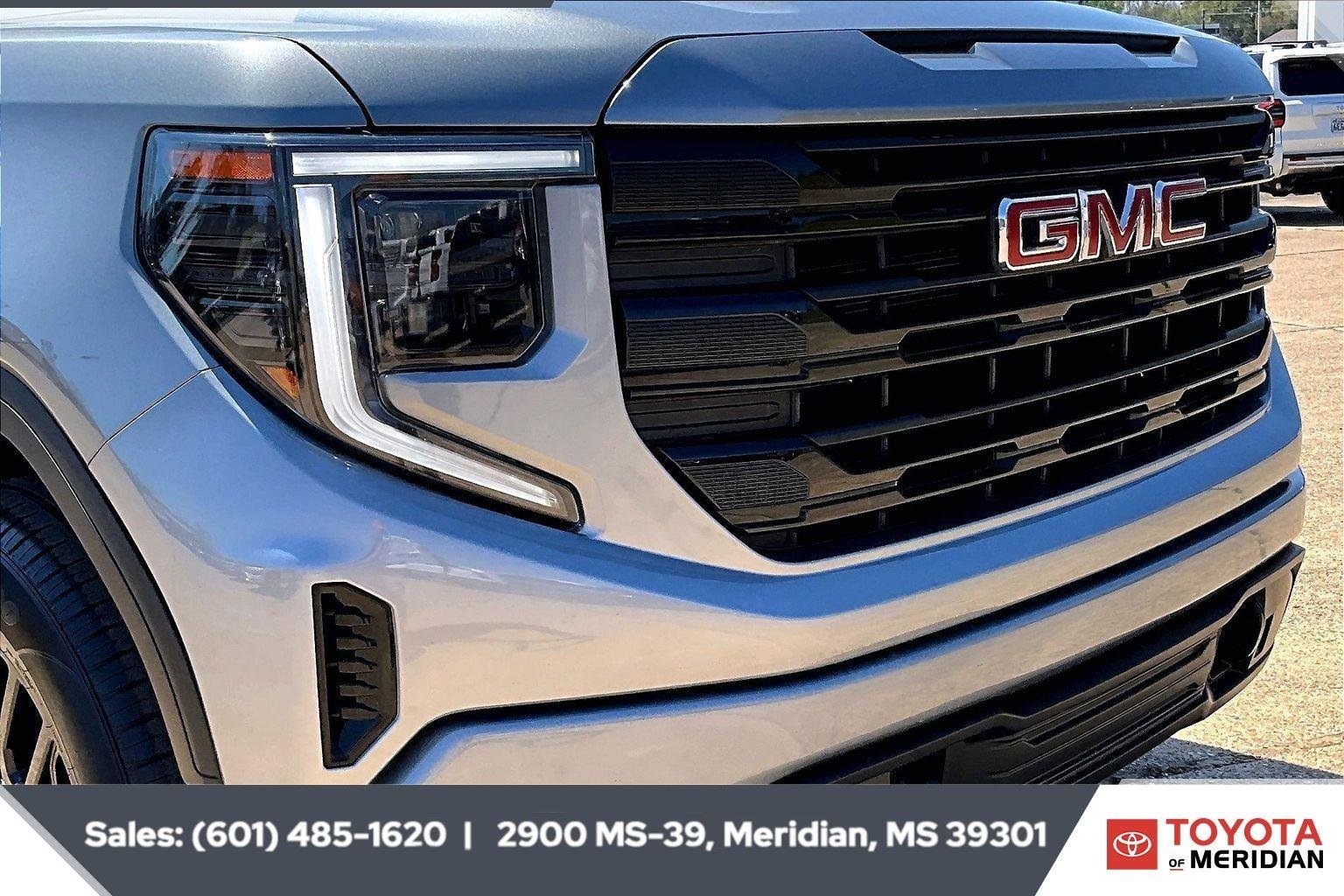 Used 2024 Sterling Metallic GMC Elevation image 20