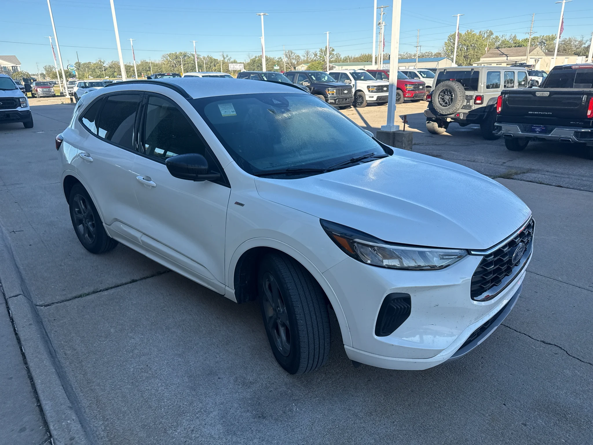 Used 2024 Star White Metallic Tri-Coat Ford ST-Line image 4