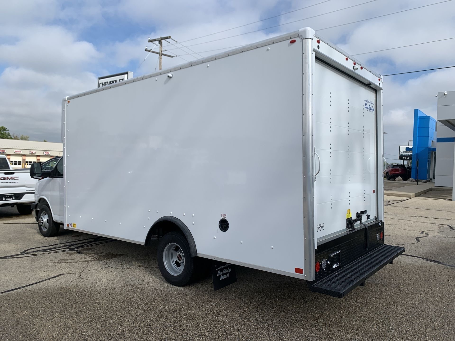 New 2025 Summit White GMC 1WT image 37