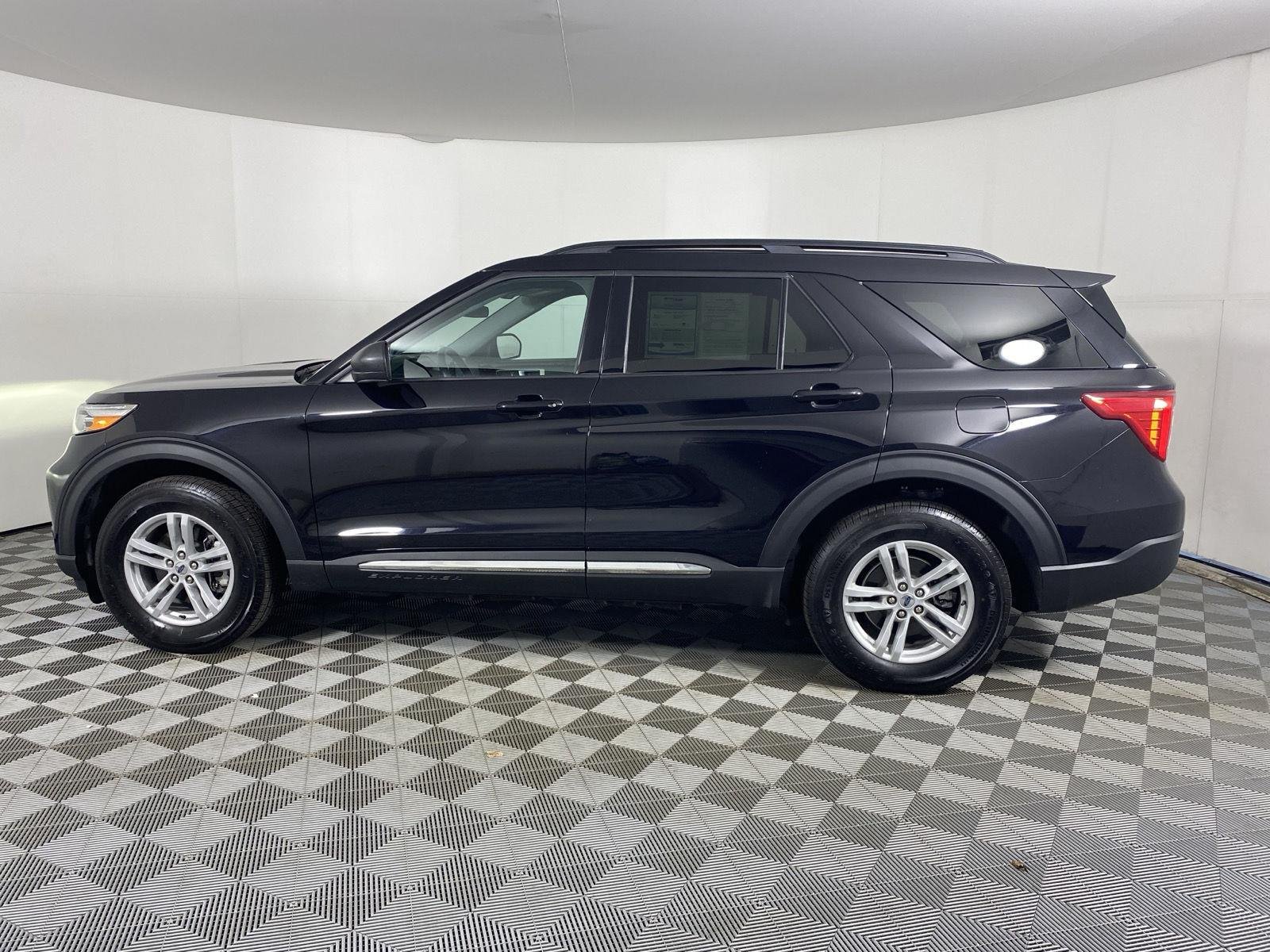 Used 2024 Agate Black Ford XLT image 4