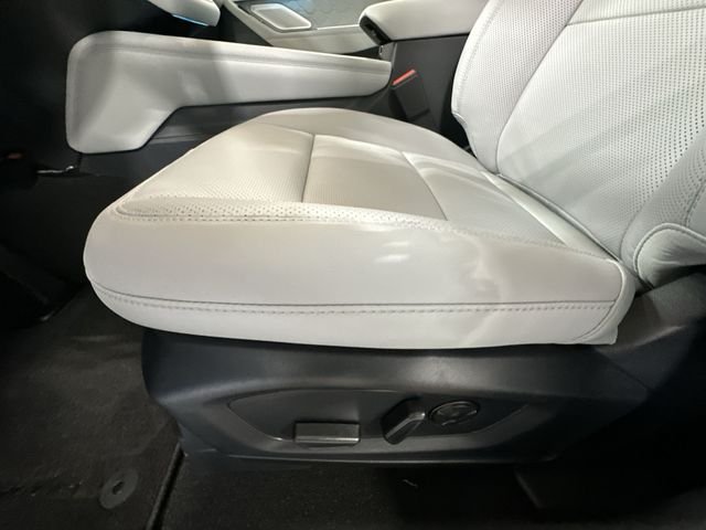 New 2026 Space White Metallic Ford Platinum™ image 18
