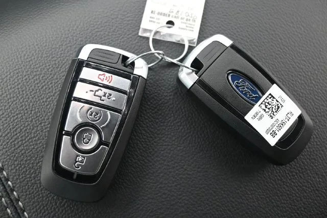 New 2026 Oxford White Ford XLT image 18