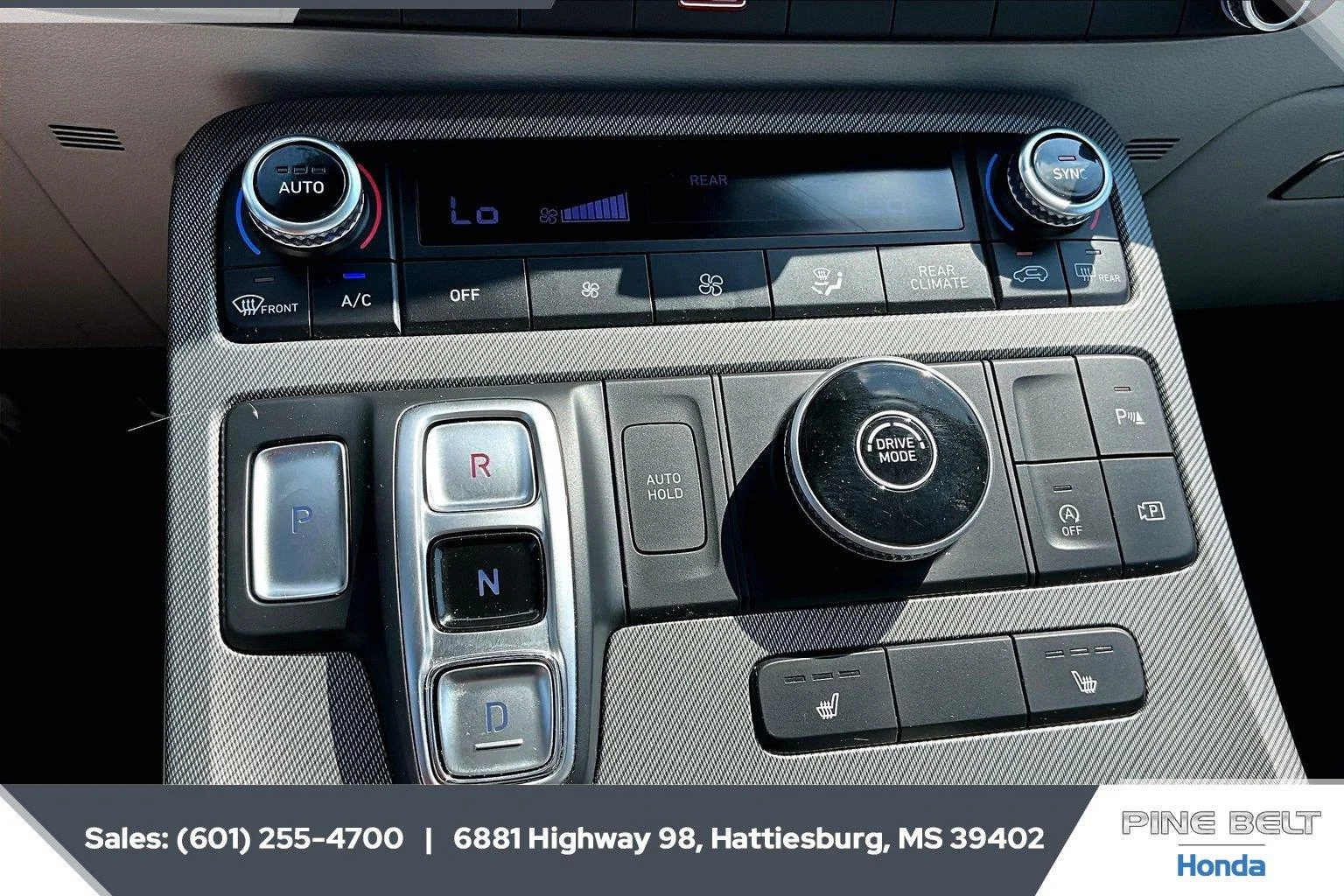 Used 2025 Abyss Black Pearl Hyundai SEL image 23
