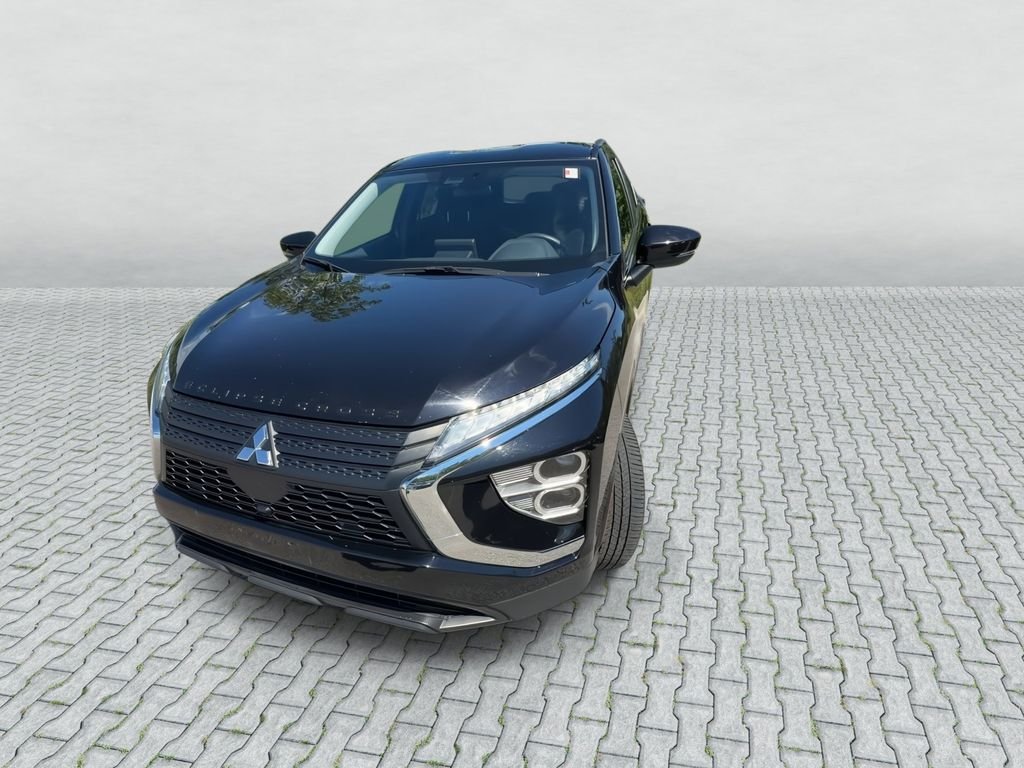 Used 2024  Mitsubishi LE image 3
