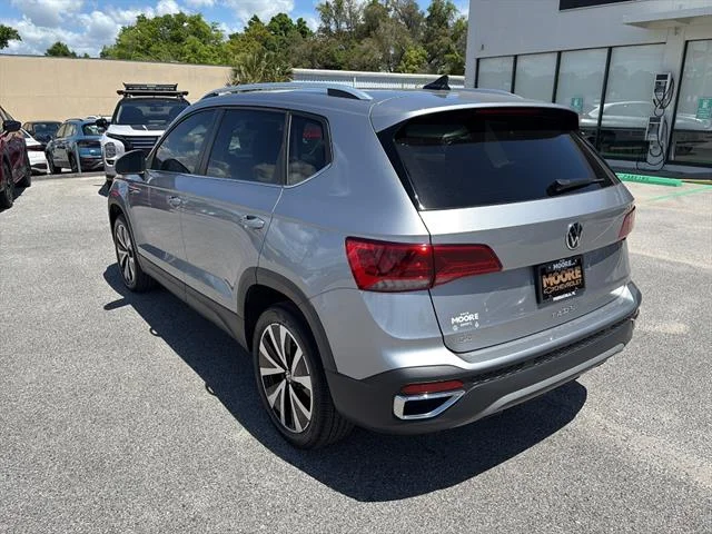 Certified Used 2023 SILVER Volkswagen 1.5T SE image 6