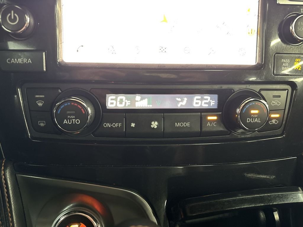 Used 2021 Super Black Nissan SR image 27