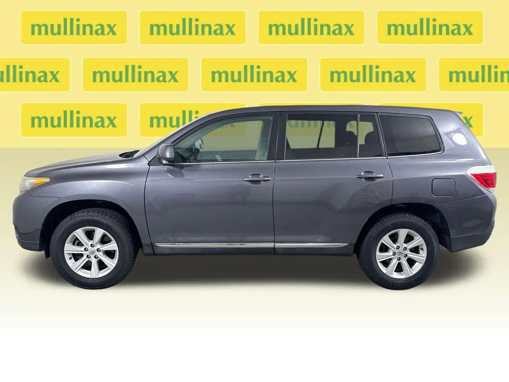 Used 2013 Gray Toyota Base image 12