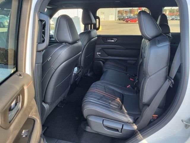 2026 Nissan Armada PRO-4X - Photo 15