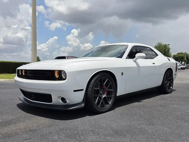 Used 2018 White Dodge R/T image 2