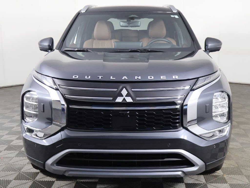 New 2025 Gray Mitsubishi SEL image 16