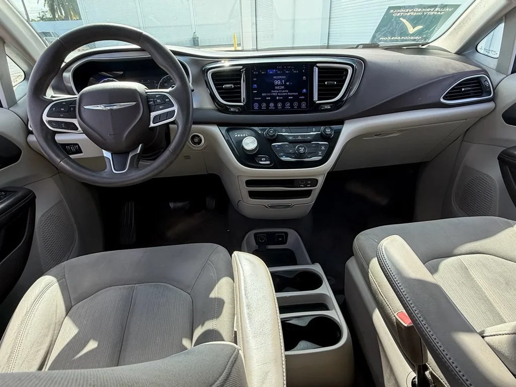 2017 Chrysler Pacifica Touring - Photo 13