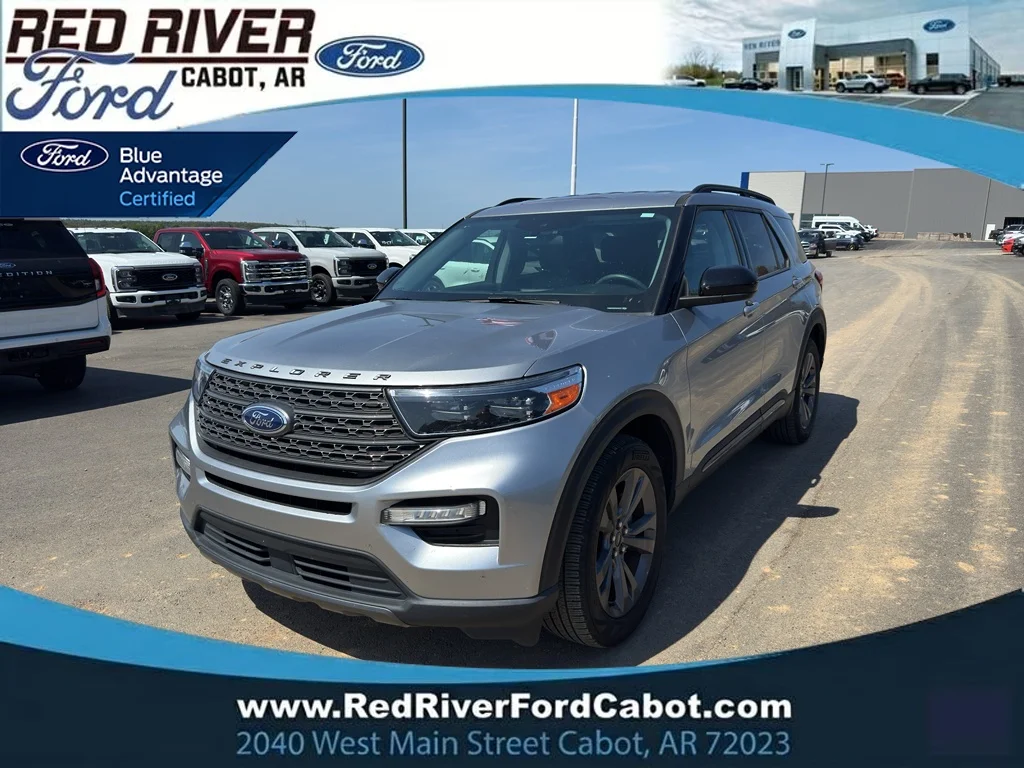 Certified Used 2023 Iconic Silver Metallic Ford XLT image 1
