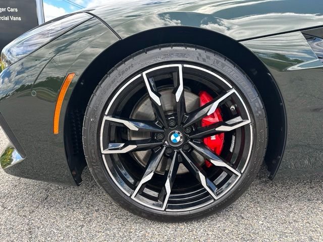 Used 2025 Green BMW sDrive M40i image 9