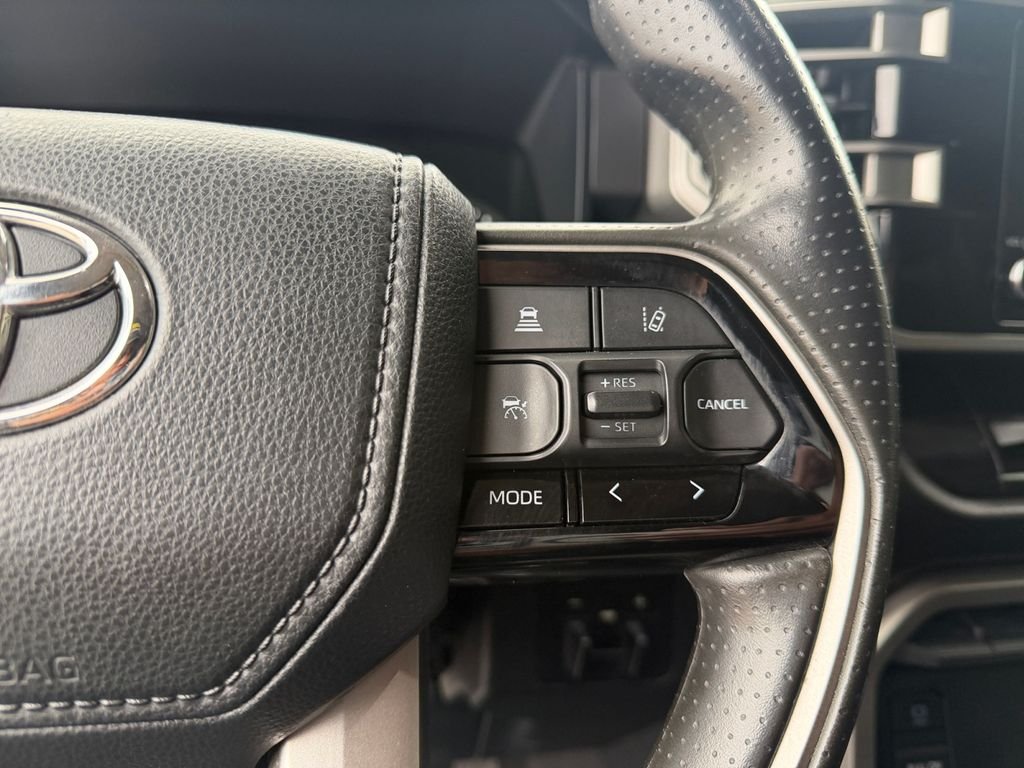 Used 2022 Silver Toyota SR5 image 25