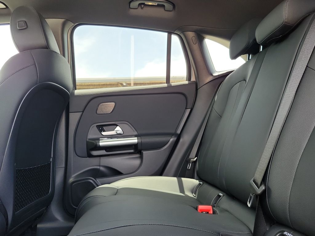 New 2026 Mountain Grey Metallic Mercedes-Benz GLA 250 image 10