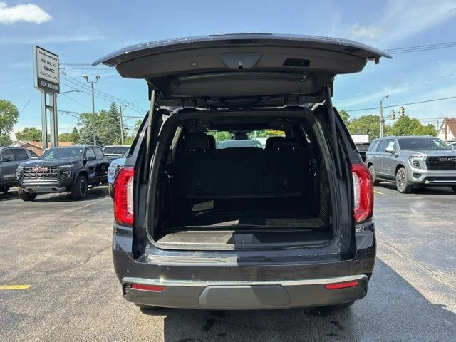 Used 2023 Blue GMC SLT image 9