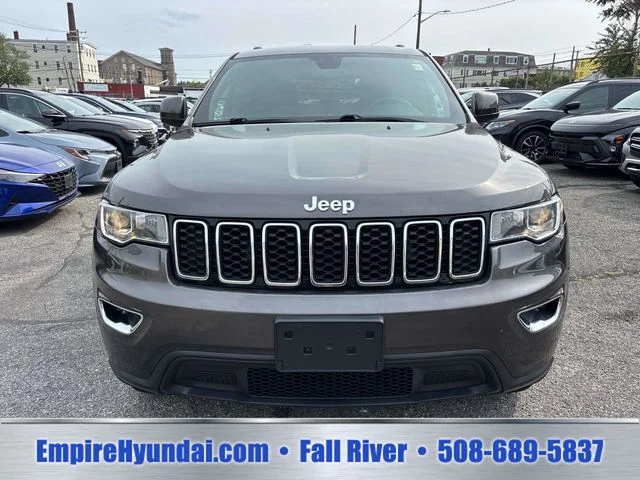 Used 2019 Gray Jeep Laredo E image 8