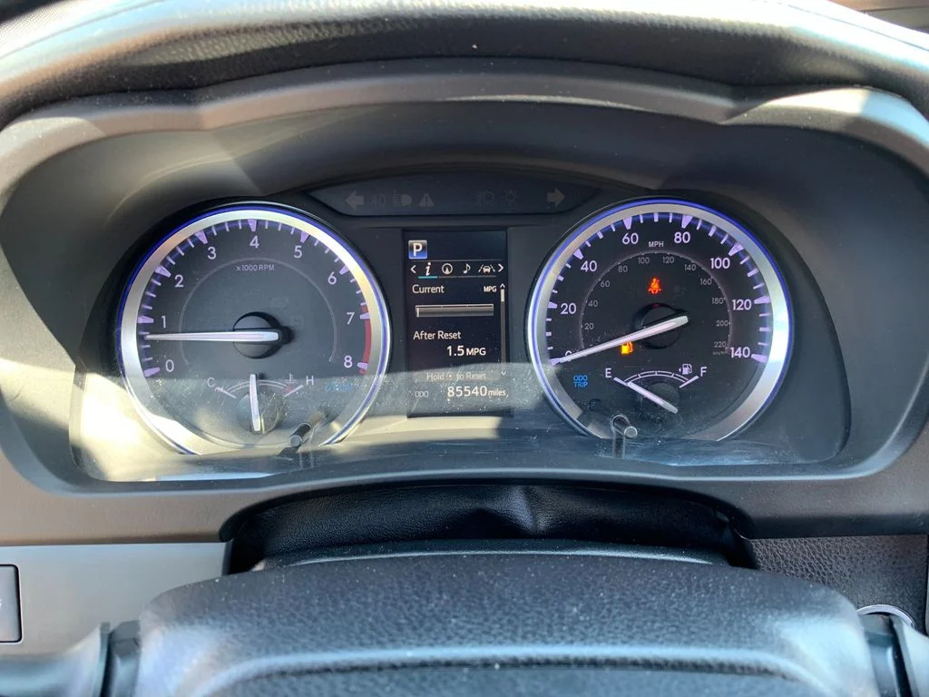 Used 2019 White Toyota XLE image 29