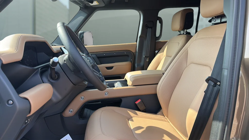 New 2026  Land Rover X-Dynamic SE image 18