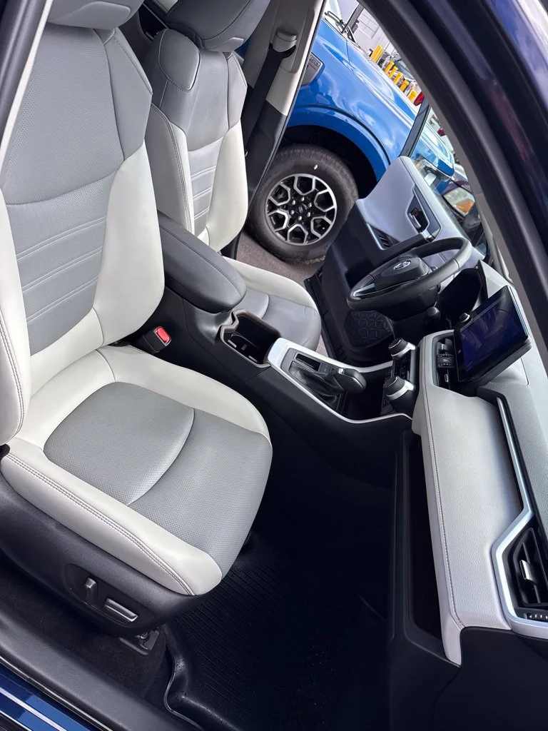 Used 2023  Toyota Limited image 27