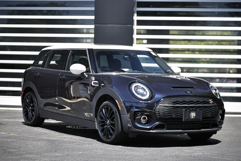 2024 MINI Clubman Cooper S's photo