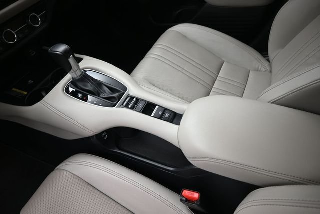 Used 2024 Gray Honda EX-L image 31