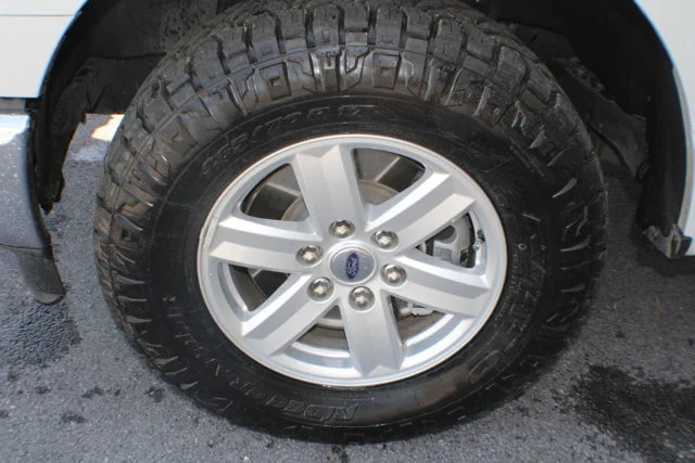 Used 2023 Stone Gray Metallic Ford XL image 5