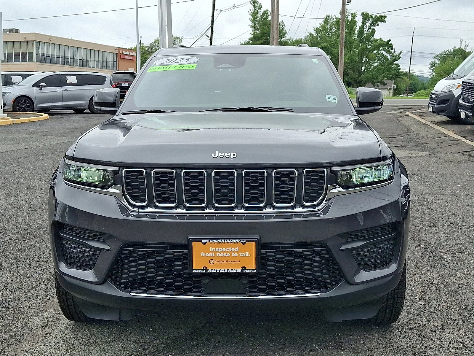 Certified Used 2025 Baltic Gray Metallic Clearcoat Jeep Laredo X image 2